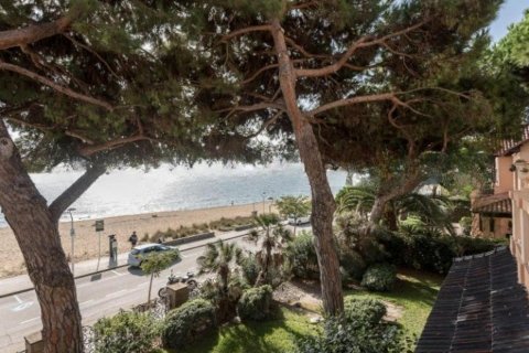Сasa de 9 dormitorios en venta en Sant Vicenc De Montalt, Barcelona, Cataluña, Spain № 1354 - foto 23