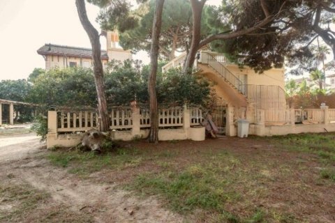 Сasa de 9 dormitorios en venta en Sant Vicenc De Montalt, Barcelona, Cataluña, Spain № 1354 - foto 2