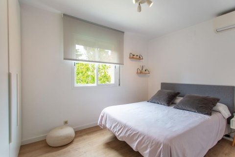 Сasa de 4 dormitorios en venta en El Masnou, Barcelona, Cataluña, Spain № 1357 - foto 25
