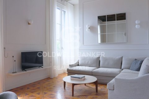 Купить триплекс в Барселона, Испания с 2 спальни, 92м², № 7919 - фото 26