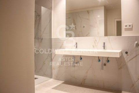 Купить триплекс в Барселона, Испания с 2 спальни, 92м², № 7919 - фото 13