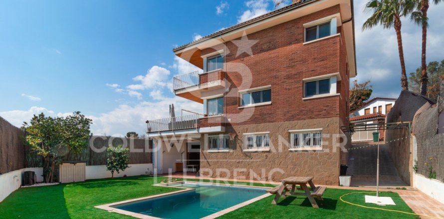 6 bedrooms house for sale in Sant Just Desvern, Barcelona, Catalonia, Spain № 7921