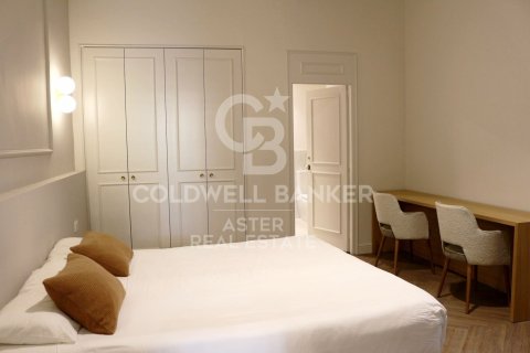 Tríplex de 2 dormitorios en venta en Barcelona, Cataluña, Spain № 7920 - foto 13