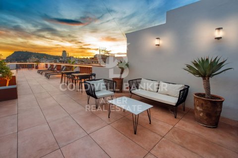 Tríplex de 2 dormitorios en venta en Barcelona, Cataluña, Spain № 7920 - foto 4