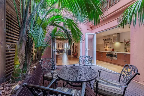 Apartamento de 1 dormitorio en venta en Barcelona, Cataluña, Spain № 1739 - foto 2