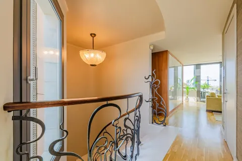 Apartamento de 4 dormitorios en venta en Barcelona, Cataluña, Spain № 1745 - foto 23