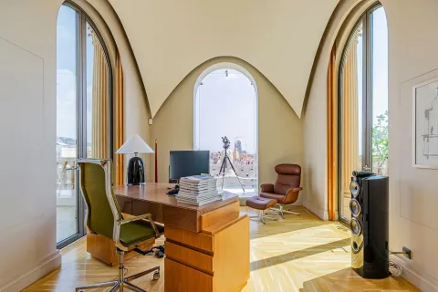 Apartamento de 4 dormitorios en venta en Barcelona, Cataluña, Spain № 1745 - foto 4