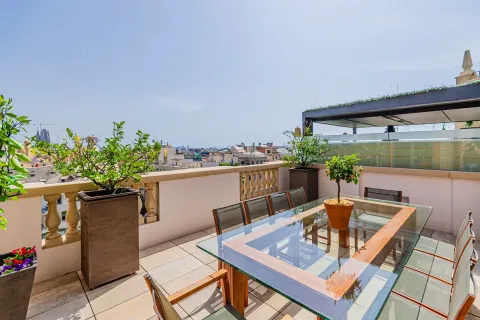 Apartamento de 4 dormitorios en venta en Barcelona, Cataluña, Spain № 1745 - foto 22
