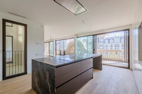 5 bedrooms apartment for sale in Barcelona, Catalonia, Spain № 1742 - photo 7