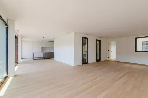 5 bedrooms apartment for sale in Barcelona, Catalonia, Spain № 1742 - photo 11