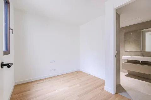 5 bedrooms apartment for sale in Barcelona, Catalonia, Spain № 1742 - photo 25