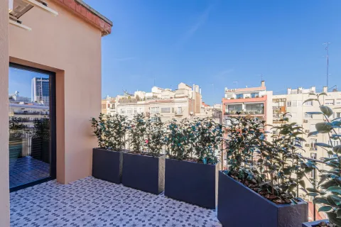 Apartamento de 3 dormitorios en venta en Barcelona, Cataluña, Spain № 1741 - foto 21