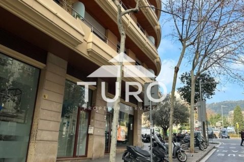 165 sq.m. commercial property for sale in Barcelona, Catalonia, Spain № 1913 - photo 16