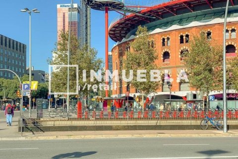 Propiedad comercial de 1500 m² en venta en Eixample, Barcelona, Cataluña, Spain № 1914 - foto 16