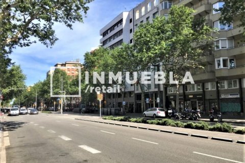 Propiedad comercial de 1500 m² en venta en Eixample, Barcelona, Cataluña, Spain № 1915 - foto 6