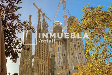 Propiedad comercial de 1500 m² en venta en Eixample, Barcelona, Cataluña, Spain № 1915 - foto 5
