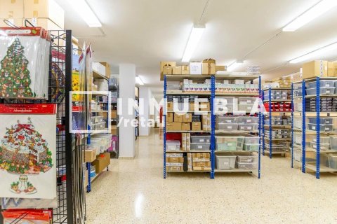 Propiedad comercial de 380 m² en venta en Barcelona, Cataluña, Spain № 1916 - foto 30