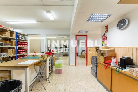 Propiedad comercial de 380 m² en venta en Barcelona, Cataluña, Spain № 1916 - foto 19