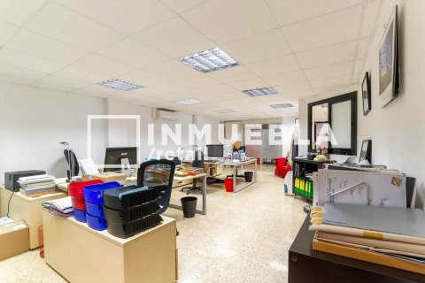 Propiedad comercial de 380 m² en venta en Barcelona, Cataluña, Spain № 1916