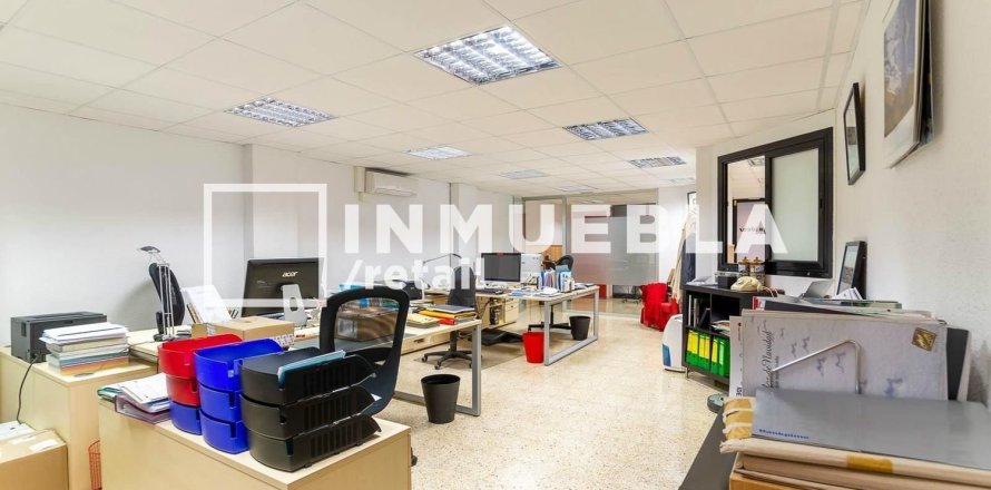 Propiedad comercial de 380 m² en venta en Barcelona, Cataluña, Spain № 1916