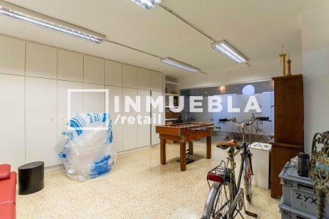 Propiedad comercial de 380 m² en venta en Barcelona, Cataluña, Spain № 1916 - foto 27