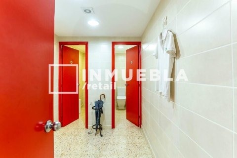 Propiedad comercial de 380 m² en venta en Barcelona, Cataluña, Spain № 1916 - foto 23