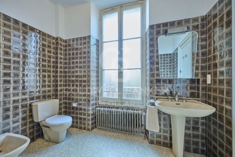 Сasa de 9 dormitorios en venta en Cataluña, Spain № 5867 - foto 24