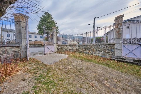 Сasa de 9 dormitorios en venta en Cataluña, Spain № 5867 - foto 2