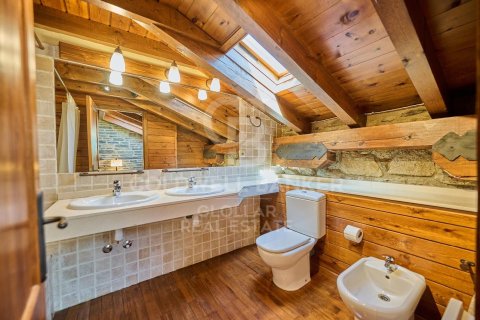 Купить триплекс в Герона, Испания с 4 спальни, 200м², № 5865 - фото 21