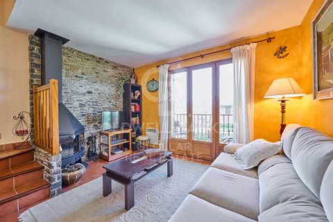 Сasa de 3 dormitorios en venta en Cataluña, Spain № 5862 - foto 11