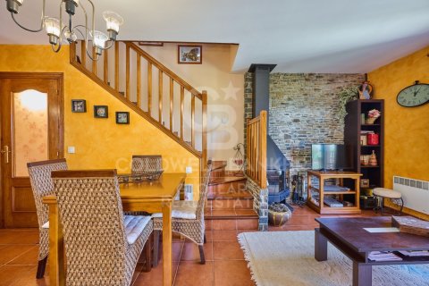 Сasa de 3 dormitorios en venta en Cataluña, Spain № 5862 - foto 10
