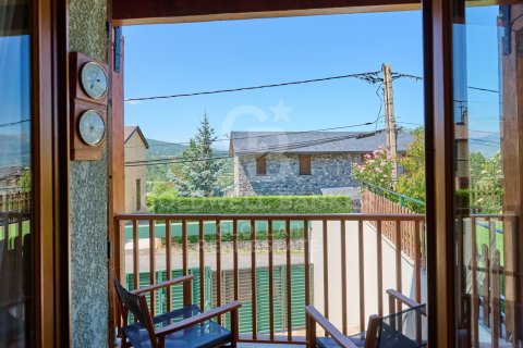 Сasa de 3 dormitorios en venta en Cataluña, Spain № 5862 - foto 12