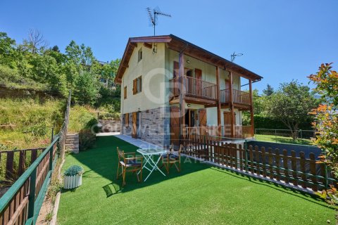 Сasa de 3 dormitorios en venta en Cataluña, Spain № 5862