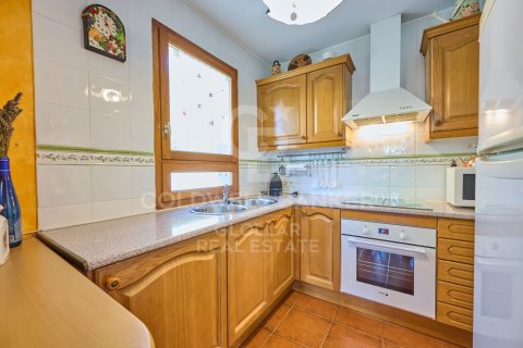 Сasa de 3 dormitorios en venta en Cataluña, Spain № 5862 - foto 16