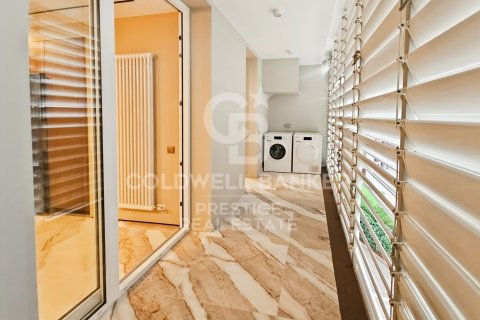 Apartamento de 5 dormitorios en venta en Barcelona, Cataluña, Spain № 5863 - foto 17