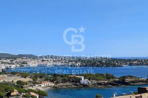 Сasa de 3 dormitorios en venta en Cadaqués, Gerona, Cataluña, Spain № 5861