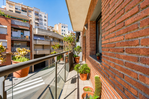 2 bedrooms apartment for sale in Barcelona, Catalonia, Spain № 9049 - photo 3