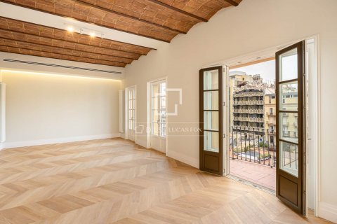 Ático de 3 dormitorios en venta en Barcelona, Cataluña, Spain № 8654