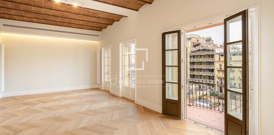 3 bedrooms penthouse for sale in Barcelona, Catalonia, Spain № 8654