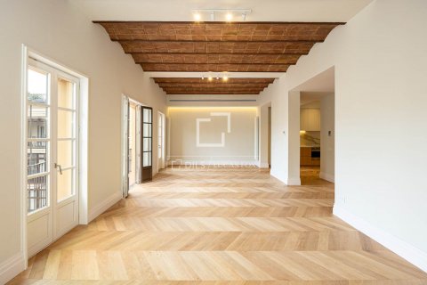 3 bedrooms penthouse for sale in Barcelona, Catalonia, Spain № 8654 - photo 2
