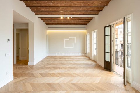 3 bedrooms penthouse for sale in Barcelona, Catalonia, Spain № 8654 - photo 4