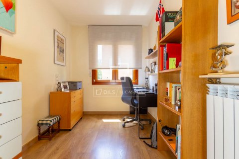 4 bedrooms villa for sale in Sant Just Desvern, Barcelona, Catalonia, Spain № 8656 - photo 27