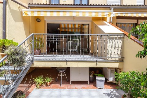 4 bedrooms villa for sale in Sant Just Desvern, Barcelona, Catalonia, Spain № 8656 - photo 9