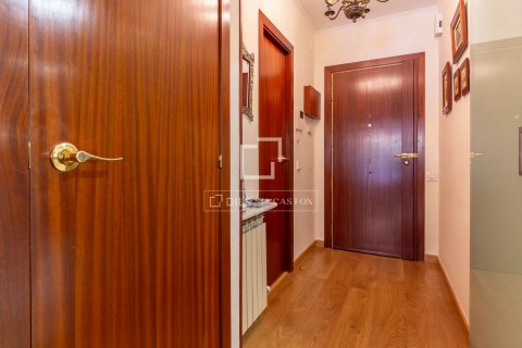 4 bedrooms villa for sale in Sant Just Desvern, Barcelona, Catalonia, Spain № 8656 - photo 17