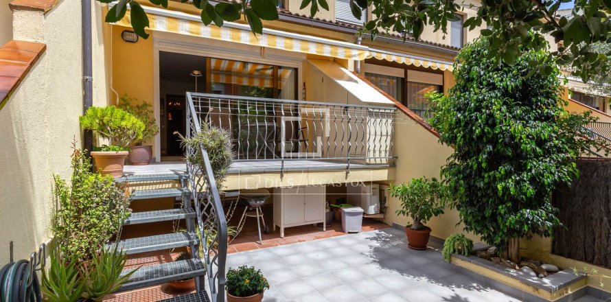 4 bedrooms villa for sale in Sant Just Desvern, Barcelona, Catalonia, Spain № 8656