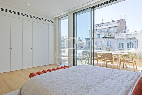 Ático de 3 dormitorios en venta en Barcelona, Cataluña, Spain № 8652 - foto 24