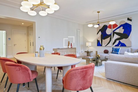 Ático de 3 dormitorios en venta en Barcelona, Cataluña, Spain № 8652 - foto 5