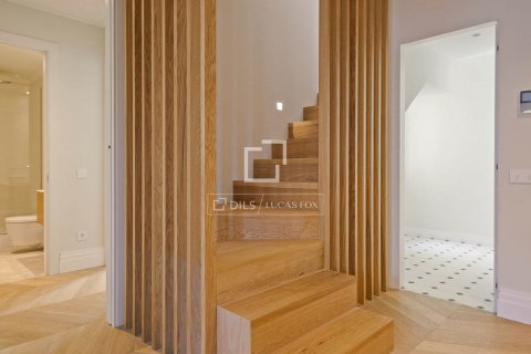 Ático de 3 dormitorios en venta en Barcelona, Cataluña, Spain № 8652 - foto 17