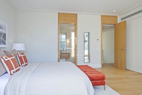 Ático de 3 dormitorios en venta en Barcelona, Cataluña, Spain № 8652 - foto 23