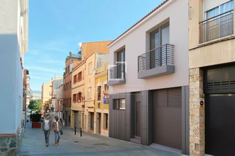 Villa de 4 dormitorios en venta en Sant Cugat del Vallès, Barcelona, Cataluña, Spain № 8653